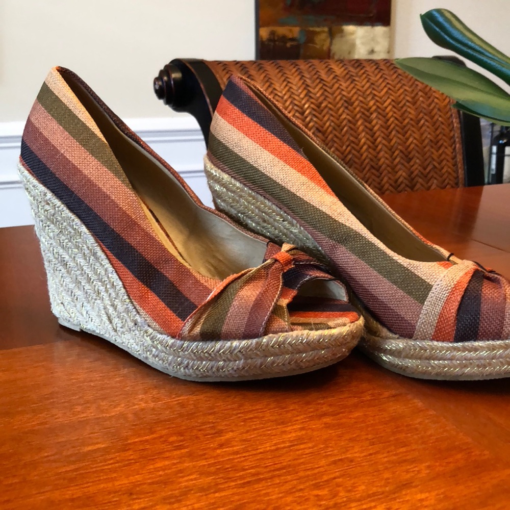 Platform stripped heels